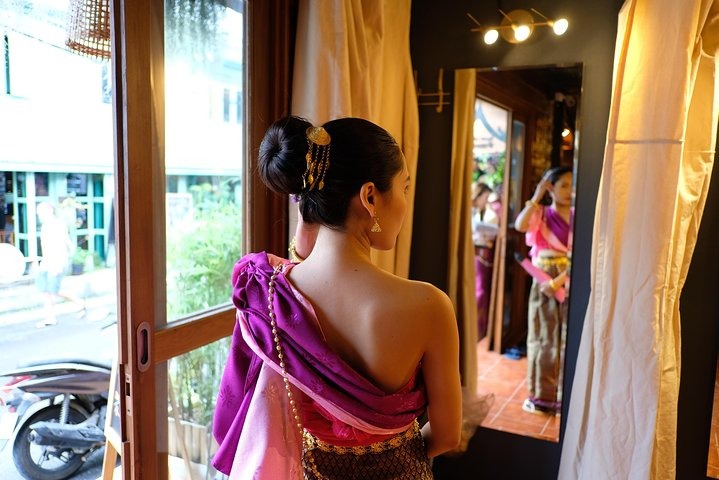 Woman in Thai traditional clothing